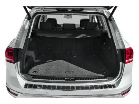 Used 2015 Volkswagen Touareg Lux image 13