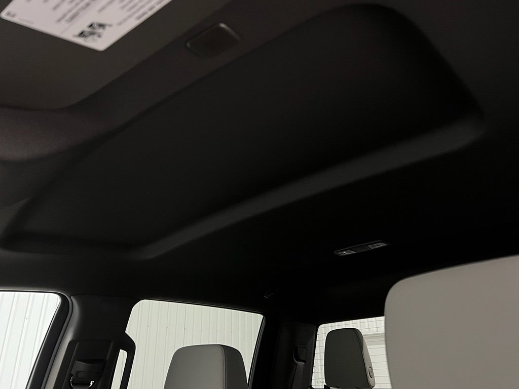 New 2026 GMC Sierra 1500 SLE image 17