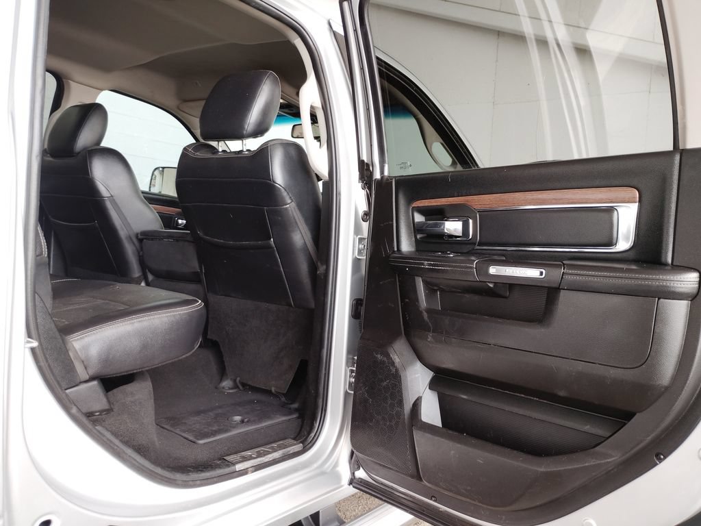Used 2018 RAM 2500 Laramie w/ Convenience Group AWD/4WD image 16
