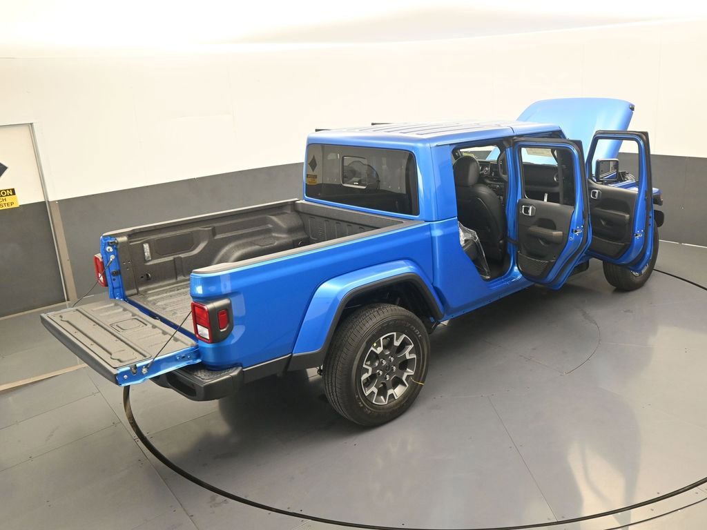 New 2026 Jeep Gladiator Sahara image 62