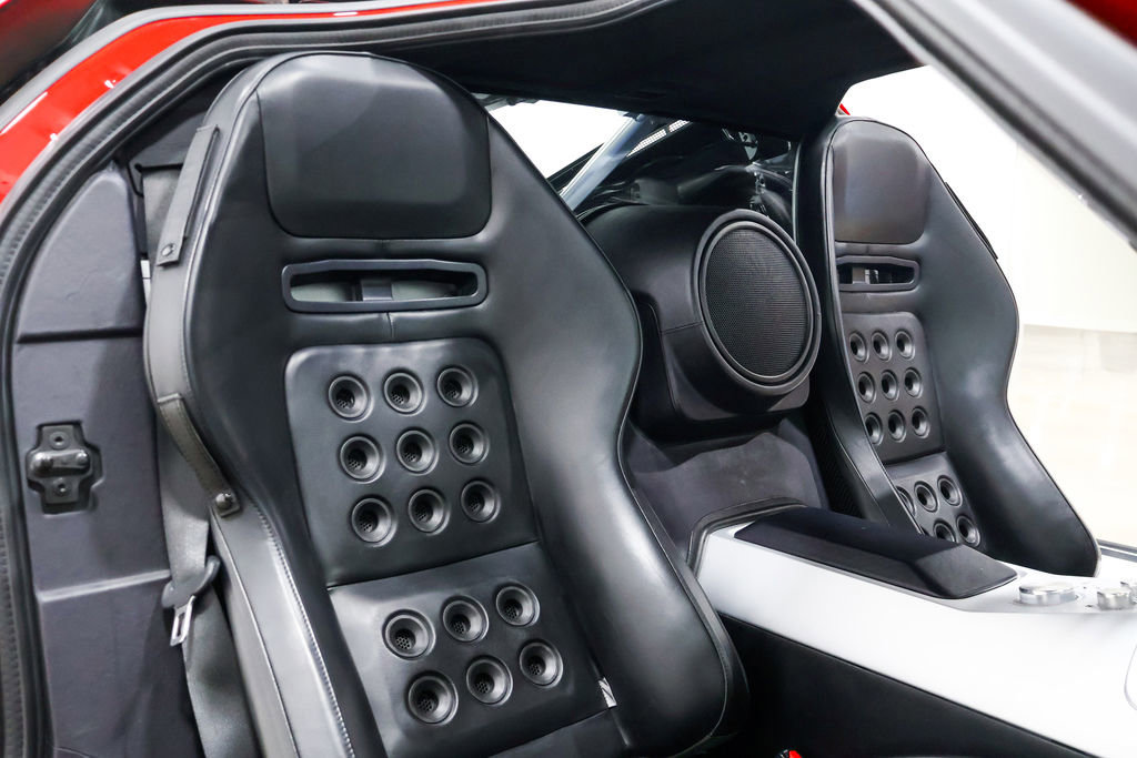 Used 2005 Ford GT RWD image 39