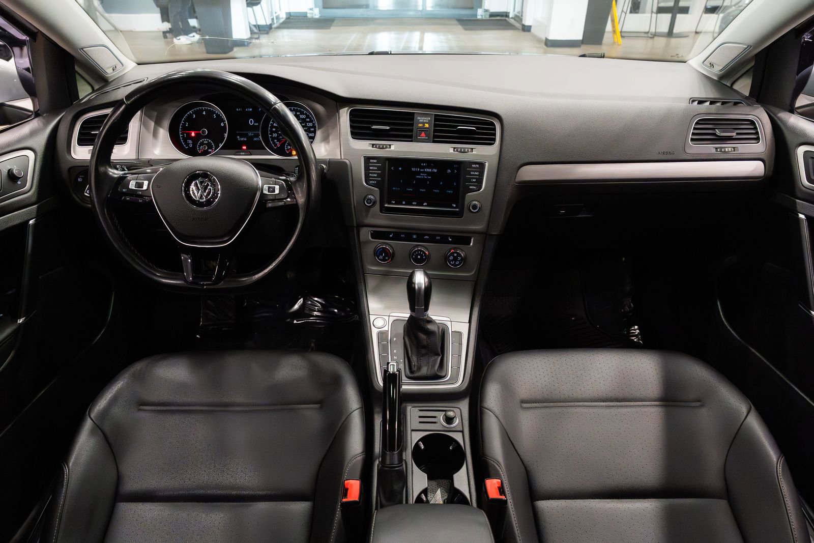 Used 2016 Volkswagen Golf SE FWD image 7