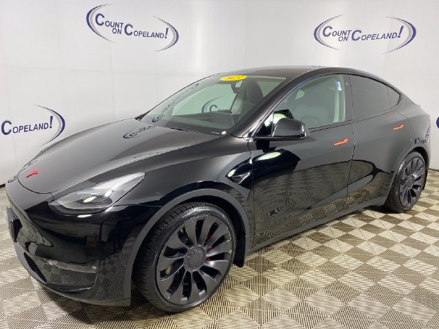 Used 2023 Tesla Model Y Performance AWD/4WD image 3