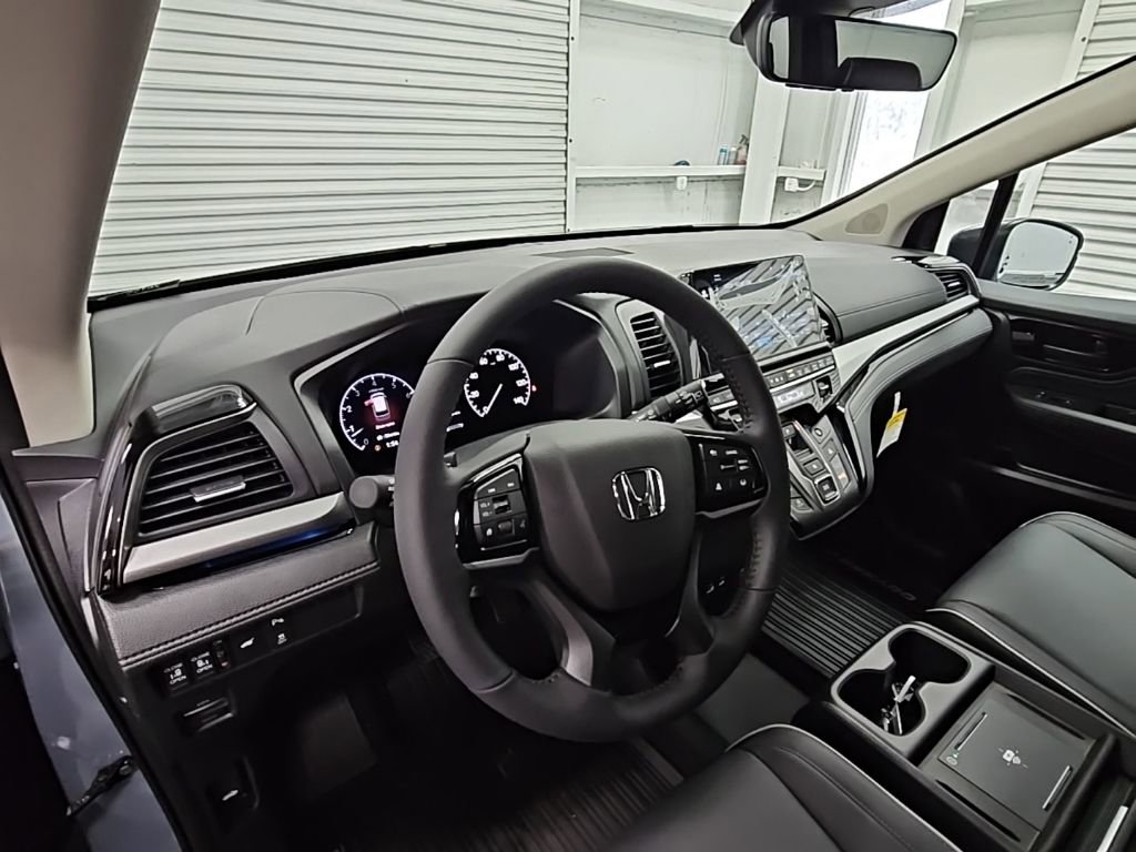 New 2026 Honda Odyssey Touring image 11