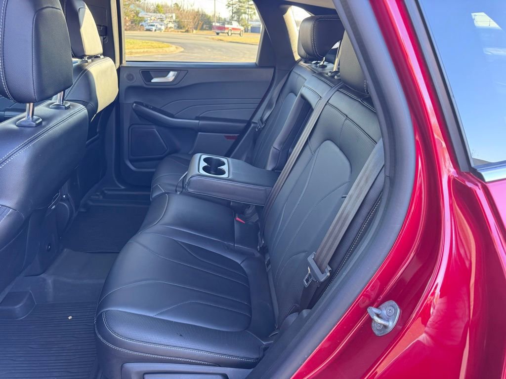 Used 2025 Ford Escape SE w/ PHEV Premium Package FWD image 33