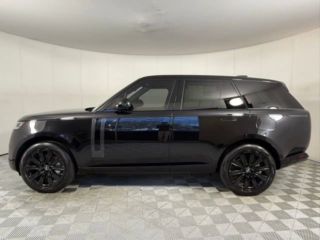 New 2025 Land Rover Range Rover SE image 3