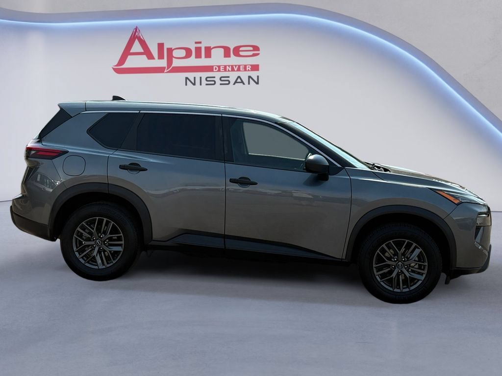 Used 2024 Nissan Rogue S FWD image 6