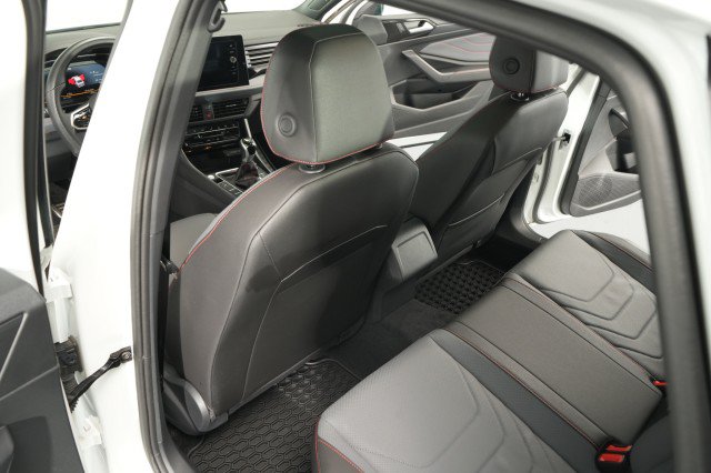Used 2025 Volkswagen Jetta GLI Autobahn FWD image 46