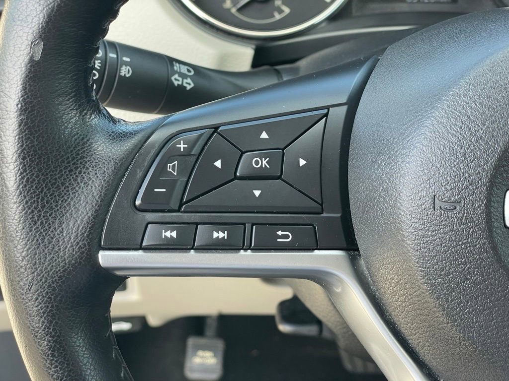 Certified 2020 Nissan Rogue Sport SV w/ All-Weather Package AWD/4WD image 16