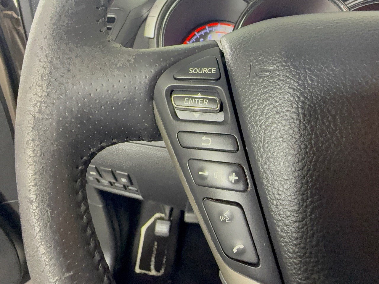 Used 2009 Nissan Murano SL w/ Technology Pkg FWD image 18