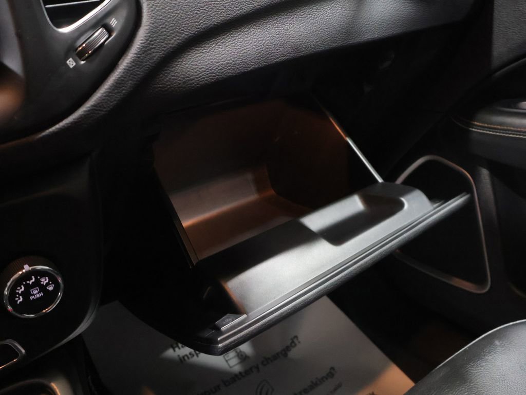 Used 2018 Jeep Compass Latitude w/ Cold Weather Group image 30