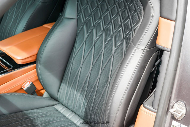 Used 2022 Bentley Flying Spur Plug-In Hybrid image 24