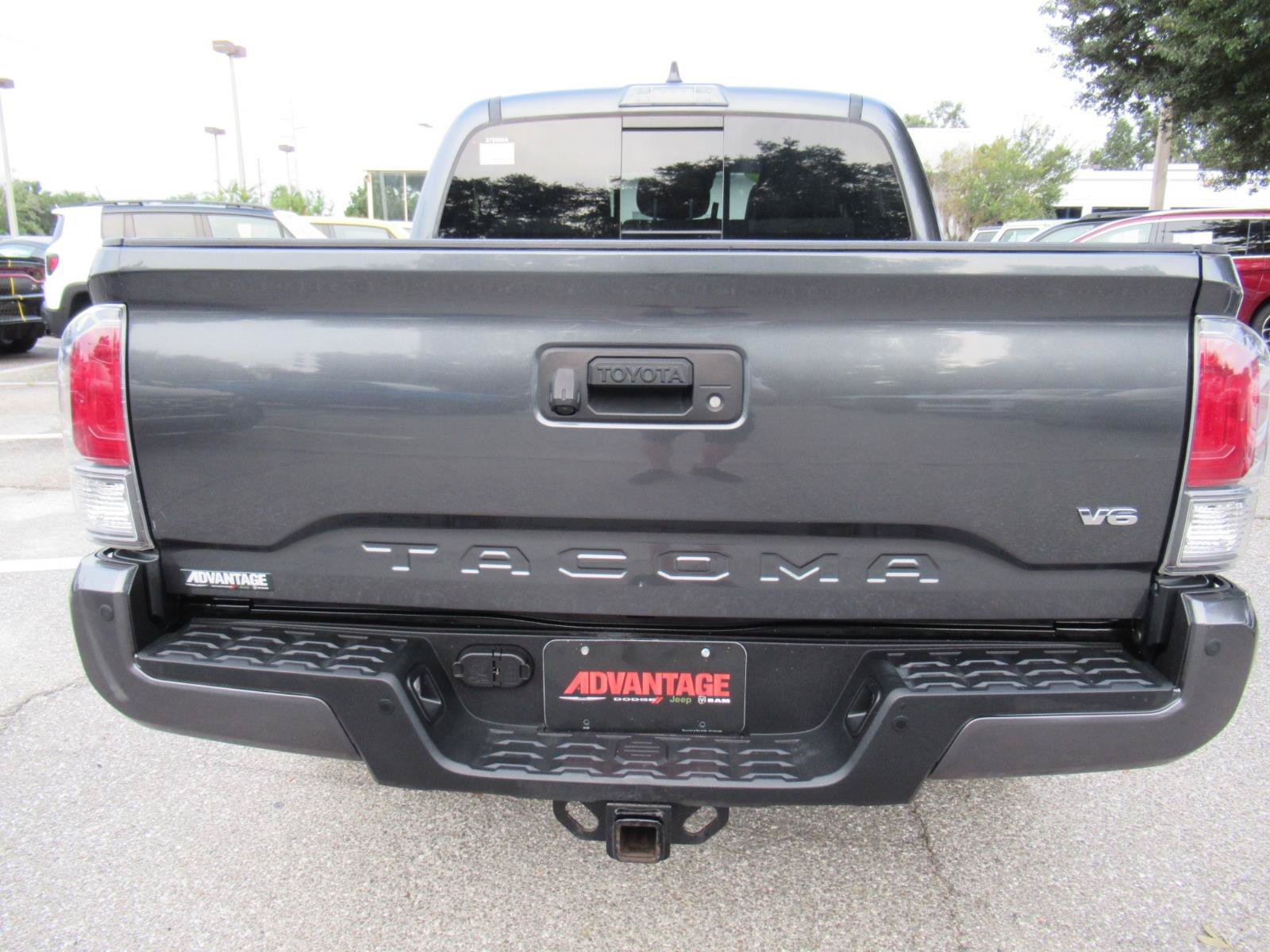 Used 2022 Toyota Tacoma TRD Sport w/ Technology Package RWD image 34