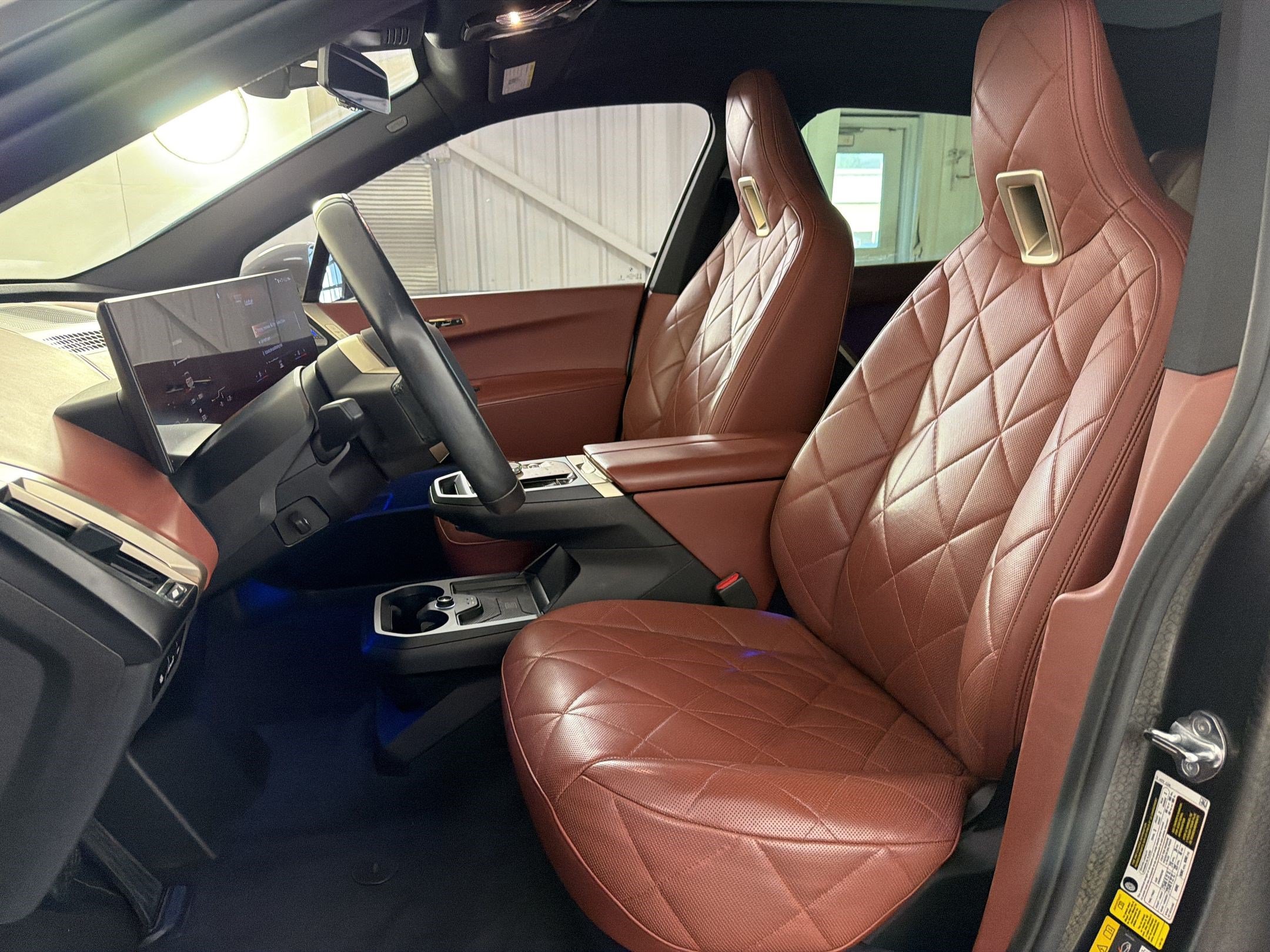 Certified 2023 BMW iX M60 w/ Executive Package AWD/4WD image 5
