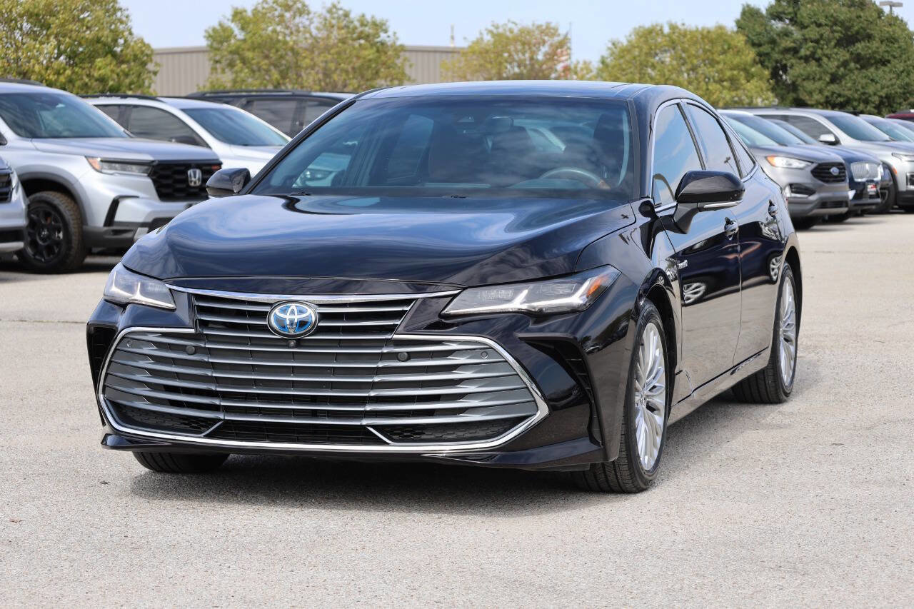 Used 2020 Toyota Avalon Limited w/ Advanced Safety Package FWD image 6