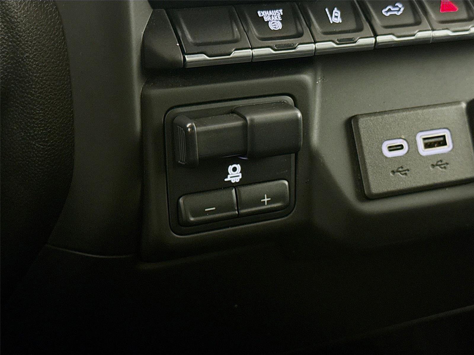 Used 2024 Chevrolet Silverado 3500 W/T image 11