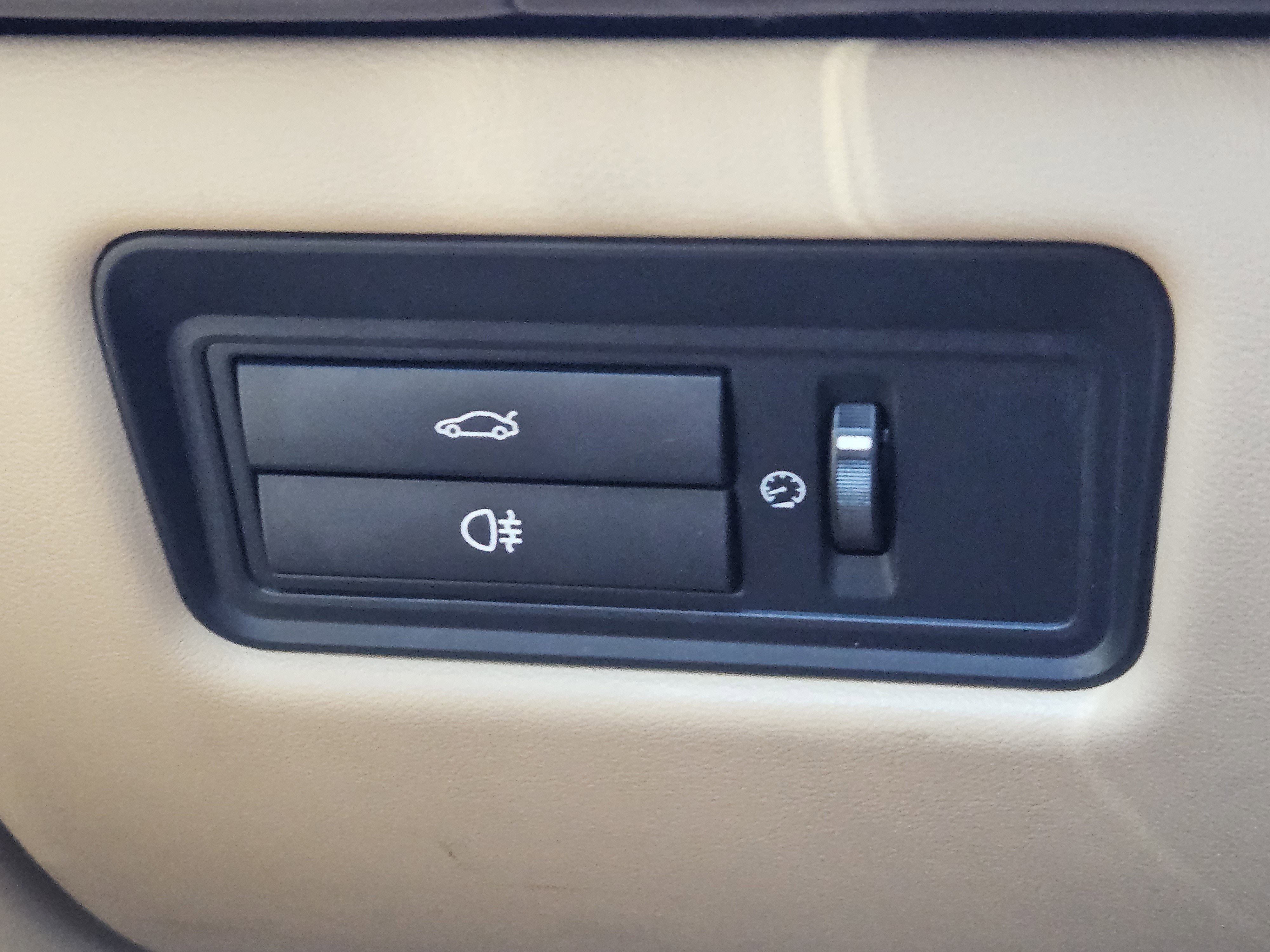 Used 2019 Jaguar XJ L Portfolio AWD/4WD image 21