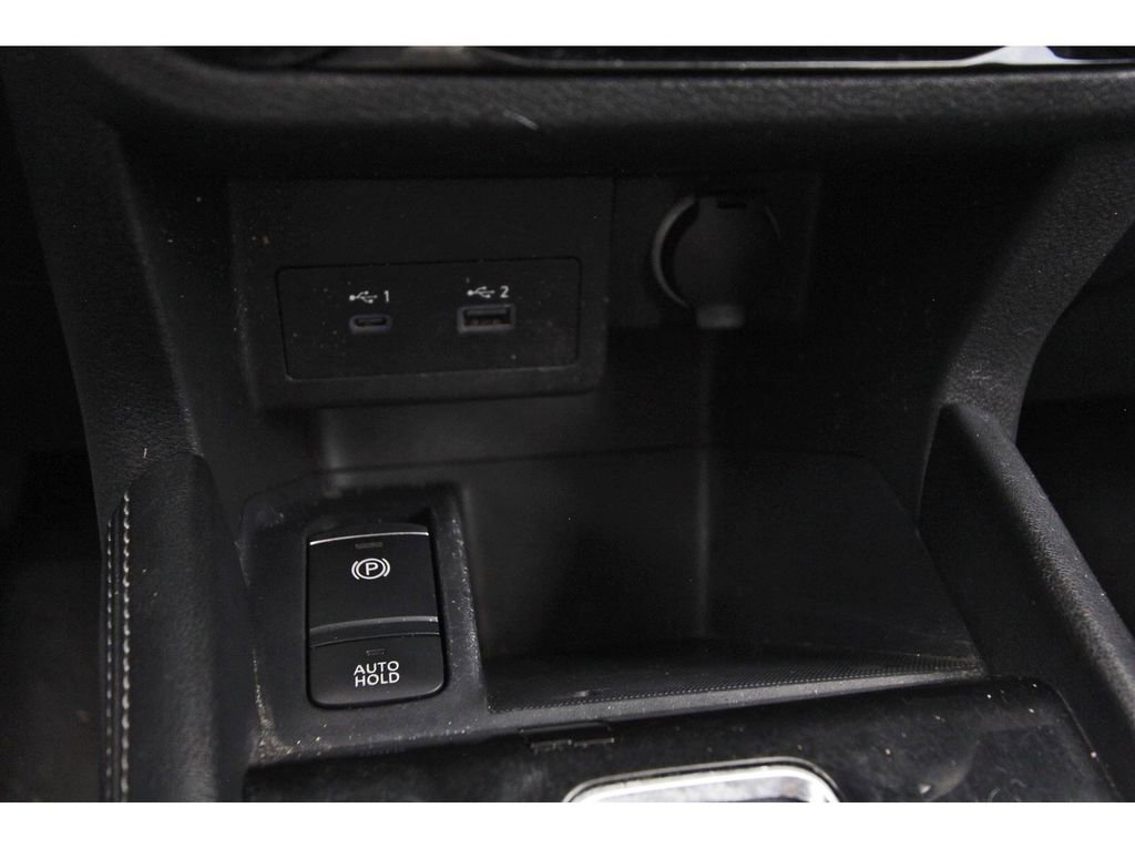 Used 2021 Nissan Kicks SV FWD image 26