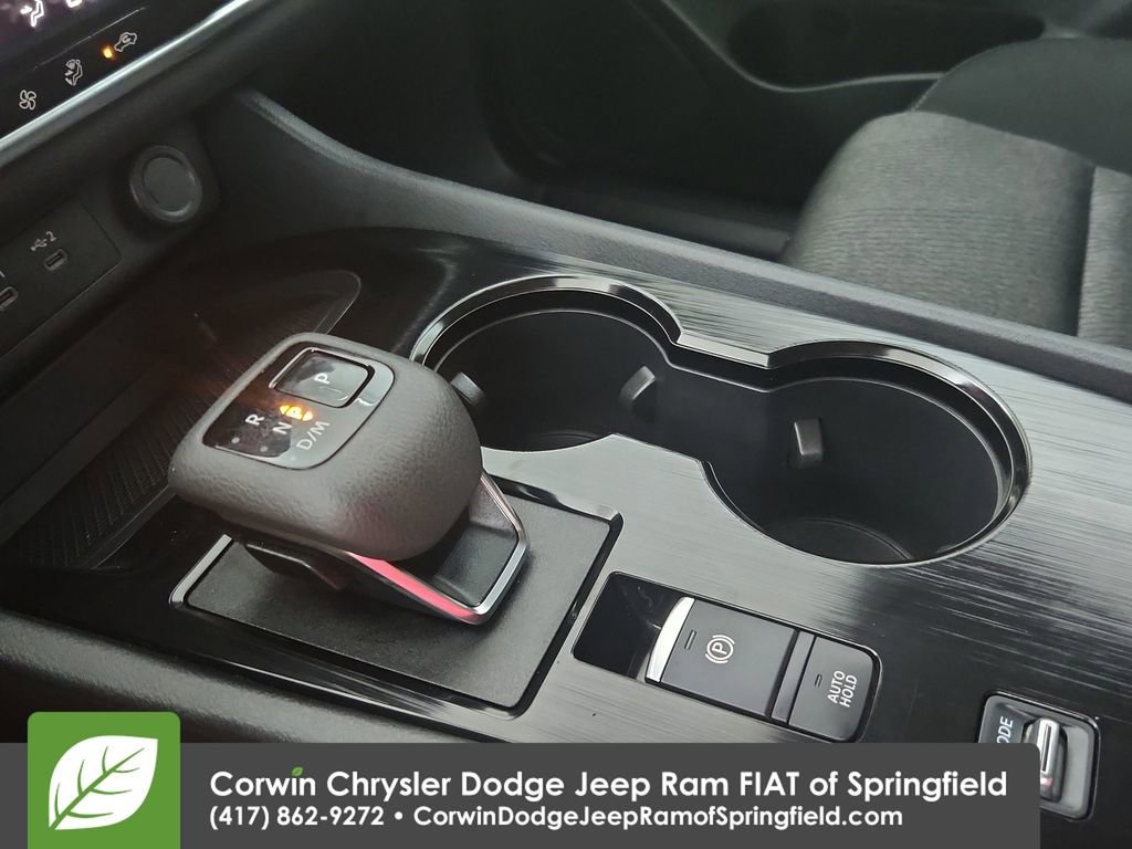 Used 2025 Nissan Rogue SV FWD image 26