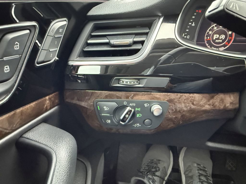 Used 2018 Audi Q7 3.0T Prestige w/ Prestige Package image 38