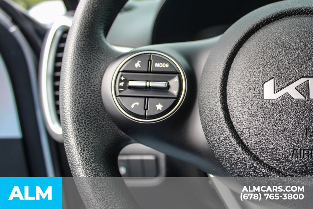 Used 2025 Kia Soul LX w/ LX Technology Package FWD image 26