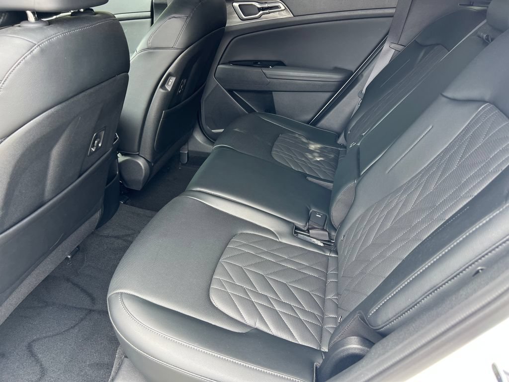Used 2024 Kia Sportage X-Line w/ X-Line Premium Package AWD/4WD image 12