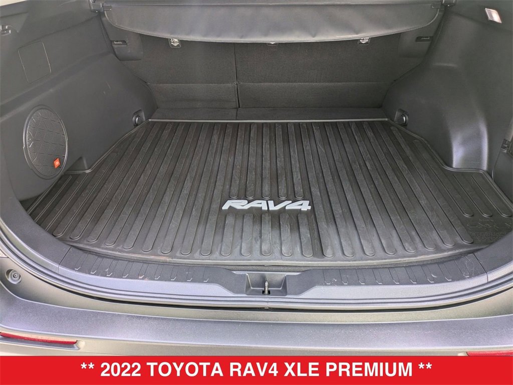 Used 2022 Toyota RAV4 XLE Premium image 80