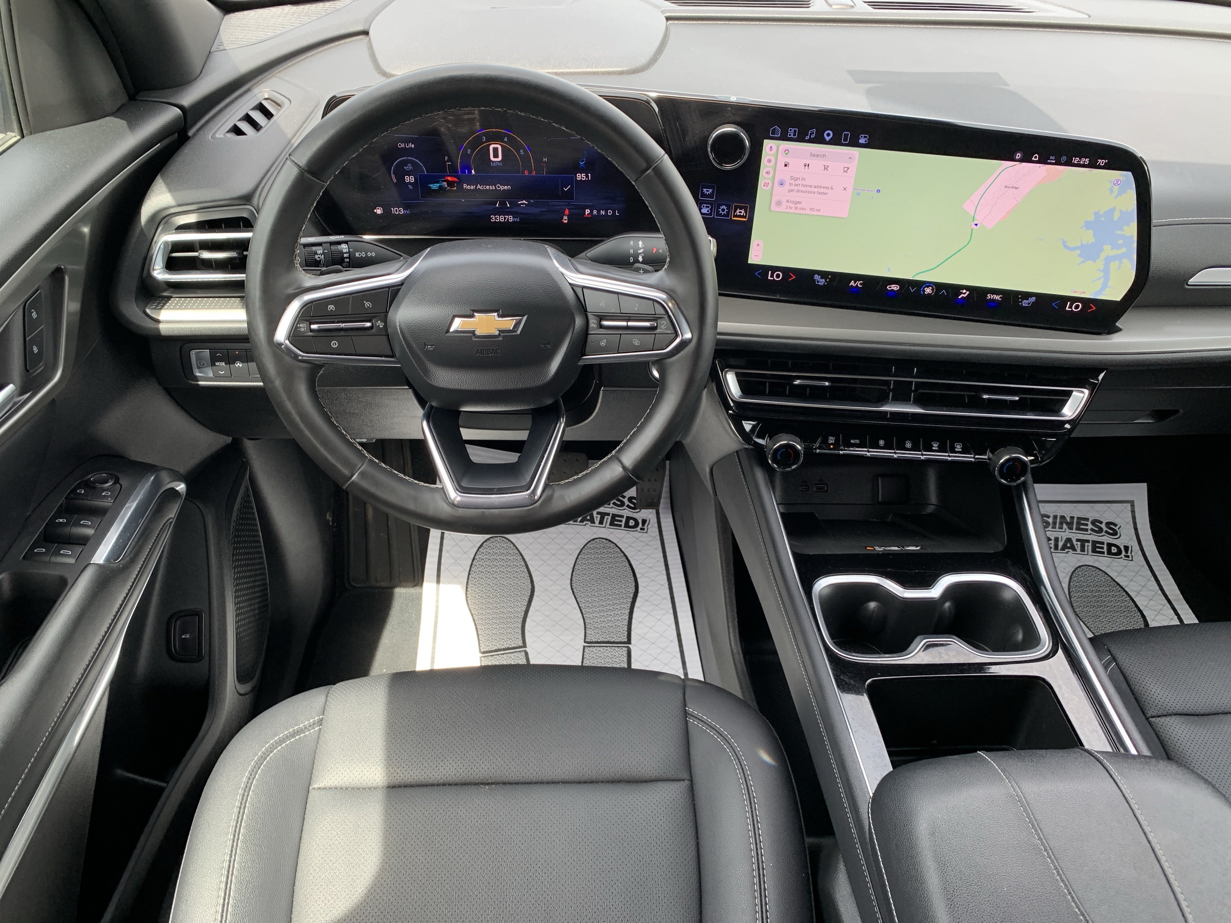 Used 2025 Chevrolet Traverse LT FWD image 34