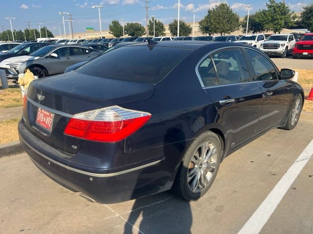 Used 2010 Hyundai Genesis 4.6 w/ Technology Pkg 5 RWD image 2