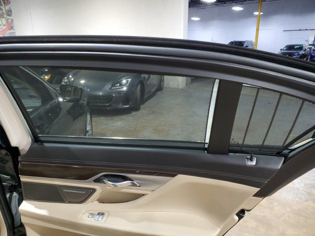 Used 2016 BMW 750i xDrive AWD/4WD image 23