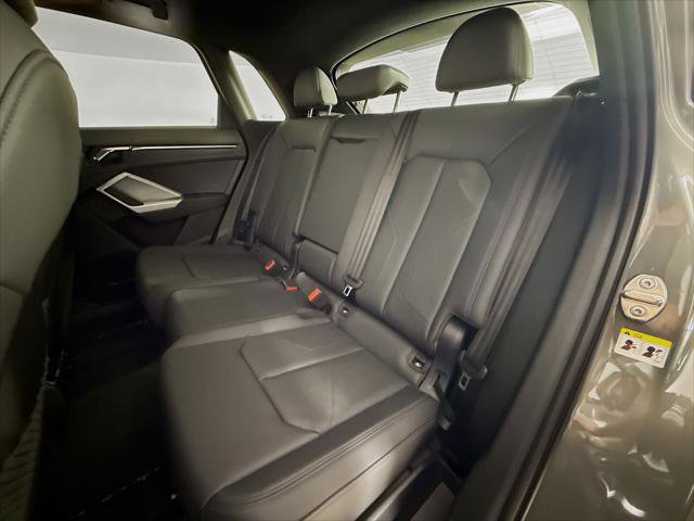 Certified 2025 Audi Q3 2.0T Premium w/ Convenience Package AWD/4WD image 24
