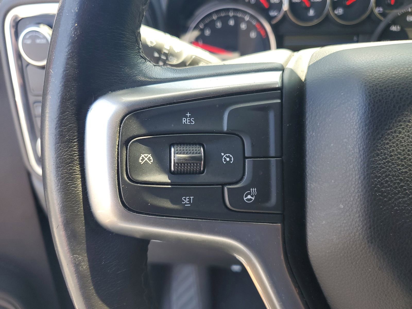 Used 2021 Chevrolet Silverado 1500 RST w/ LPO, Blackout Package image 11