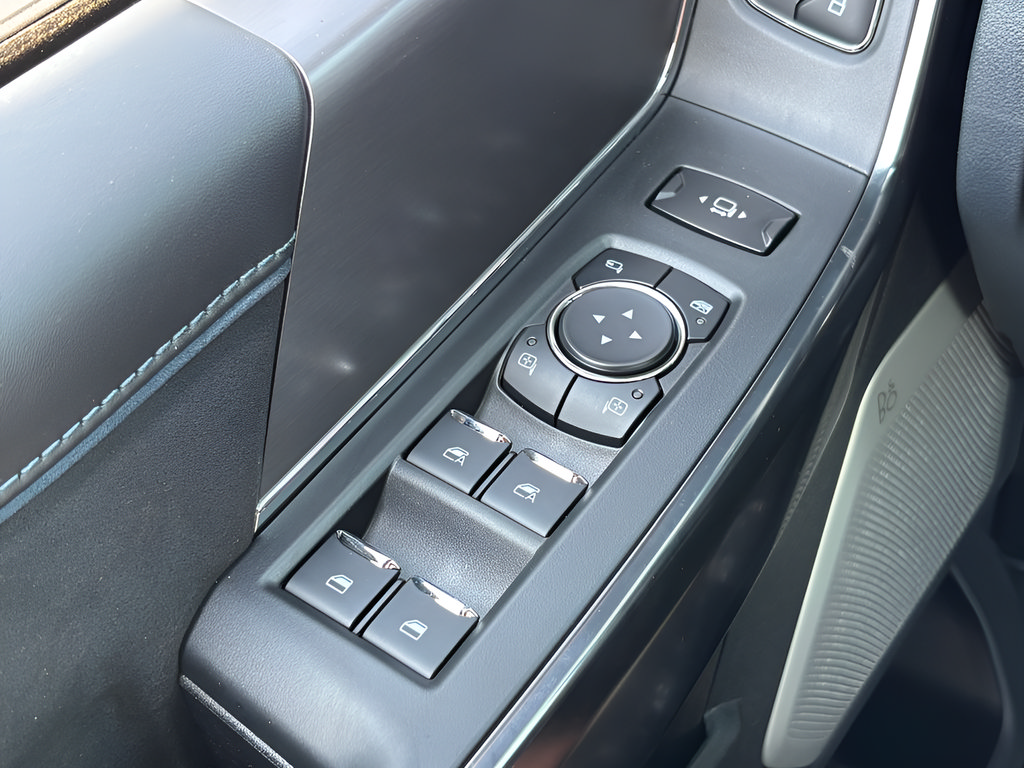 New 2026 Ford F250 Platinum AWD/4WD image 31
