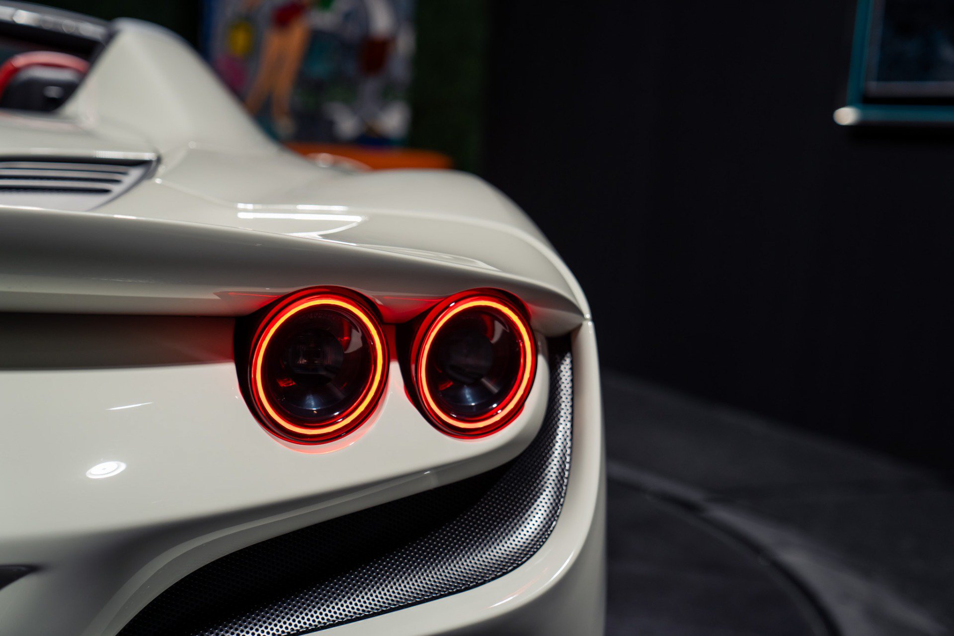 Used 2023 Ferrari F8 Tributo RWD image 32