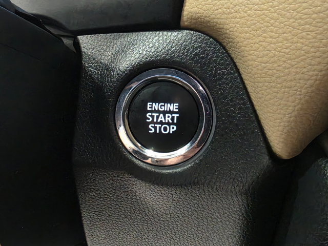 Used 2025 Toyota RAV4 Limited AWD/4WD image 19