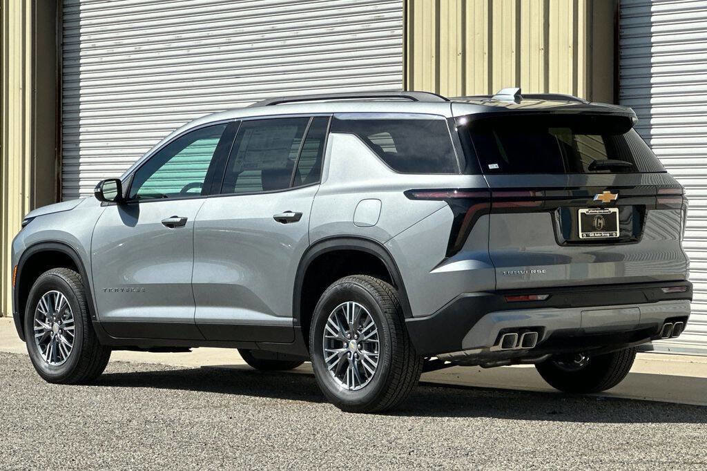 New 2026 Chevrolet Traverse LT image 4