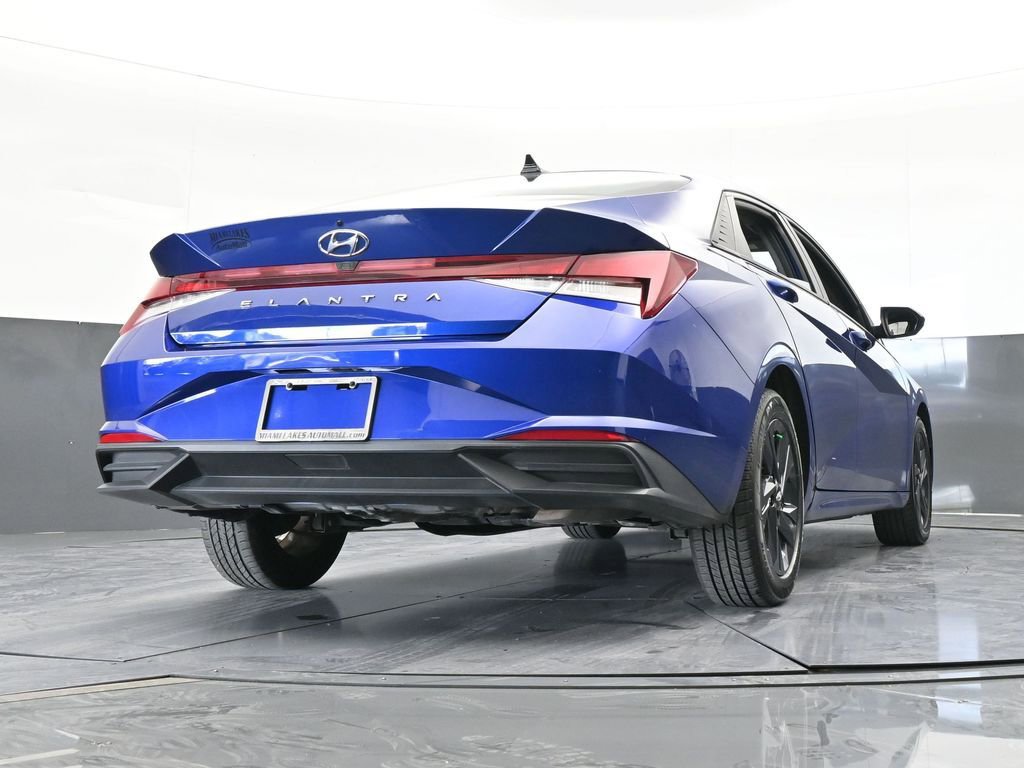 Used 2023 Hyundai Elantra SEL image 59