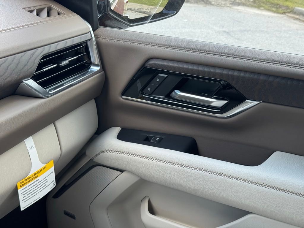 New 2025 GMC Yukon XL Denali w/ Denali Reserve Package image 36