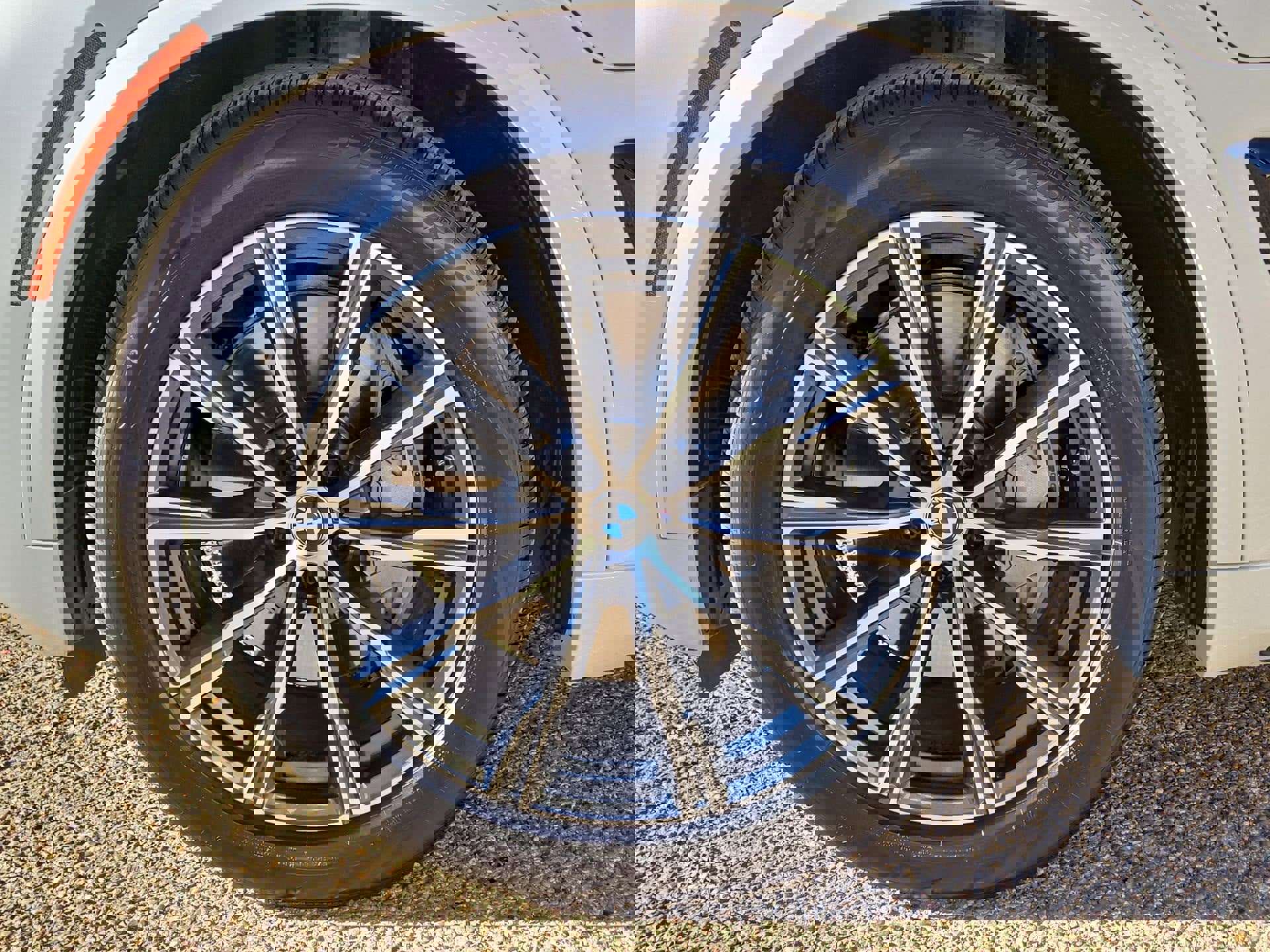 Used 2026 BMW X5 xDrive50e w/ M Sport Package image 11