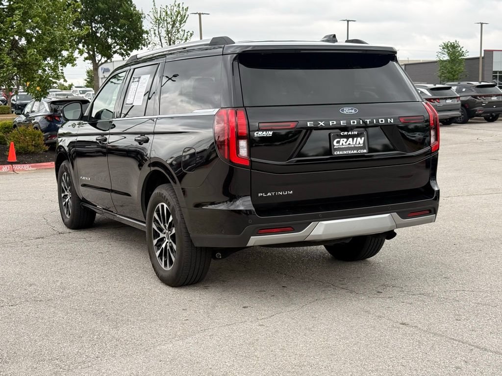 Used 2025 Ford Expedition Platinum AWD/4WD image 5