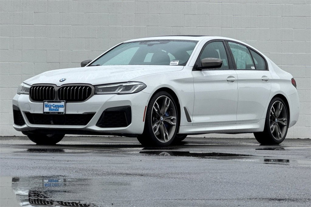 Used 2023 BMW M550i xDrive image 10