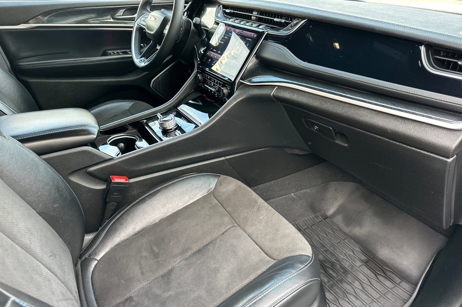 Used 2023 Jeep Grand Cherokee Trailhawk image 20