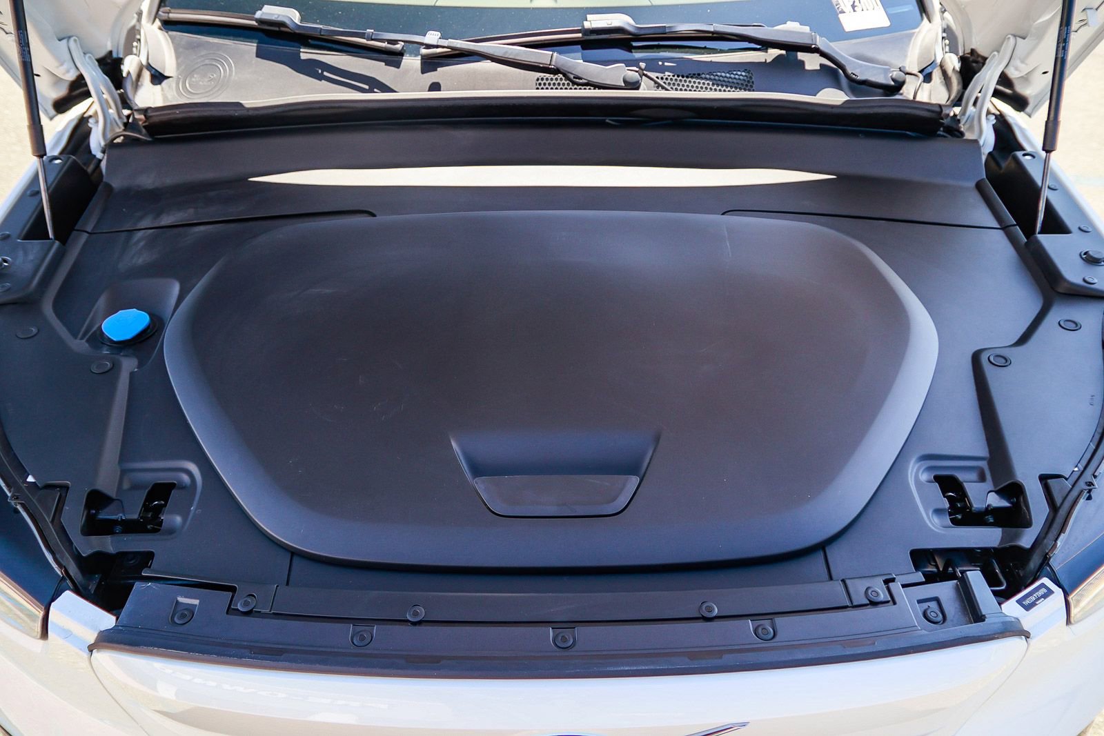 Used 2023 Volvo C40 Recharge Core w/ Protection Package Premier image 31