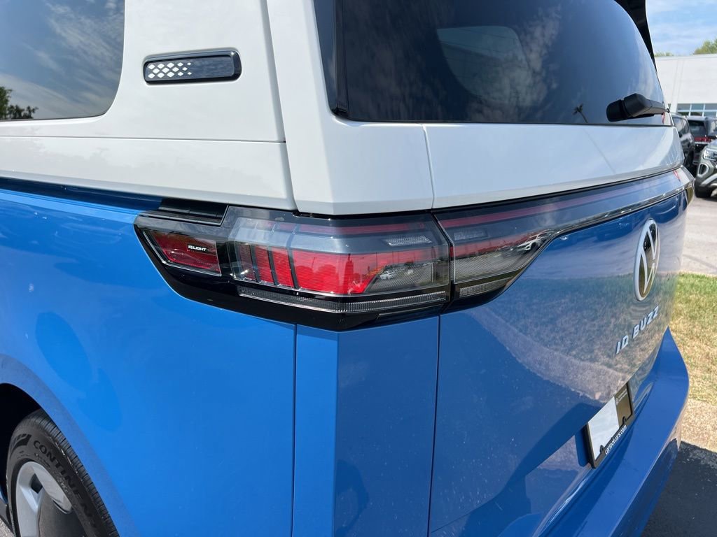 New 2025 Volkswagen ID. Buzz Pro S Plus image 12