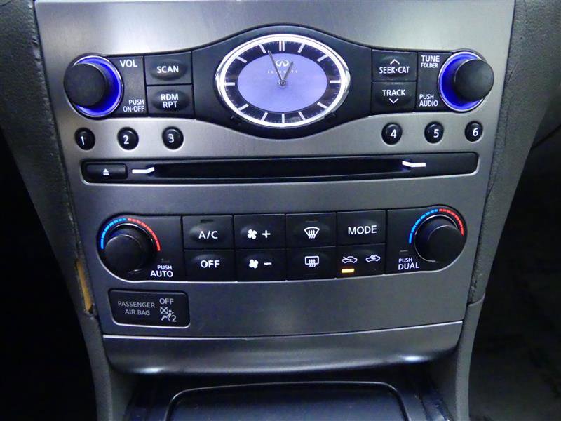 Used 2010 INFINITI G37 x w/ Premium Pkg image 12