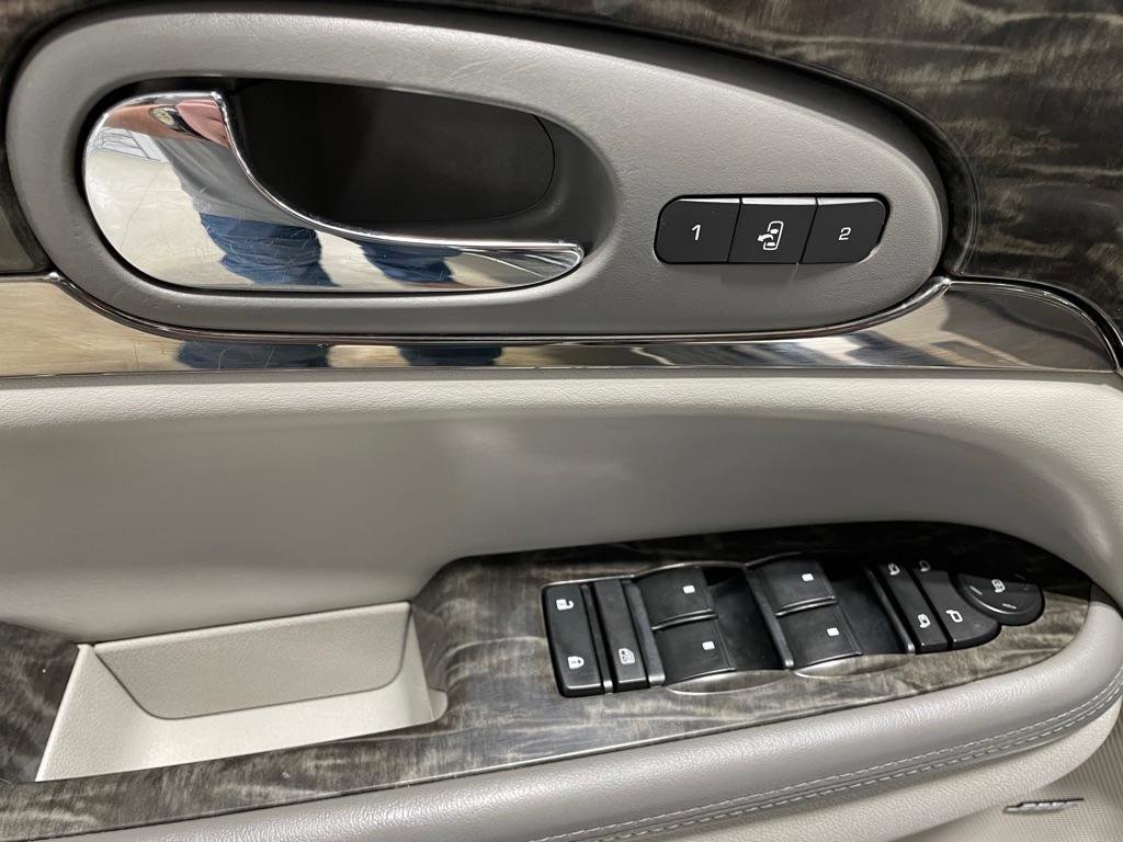 Used 2014 Buick Enclave Premium image 12