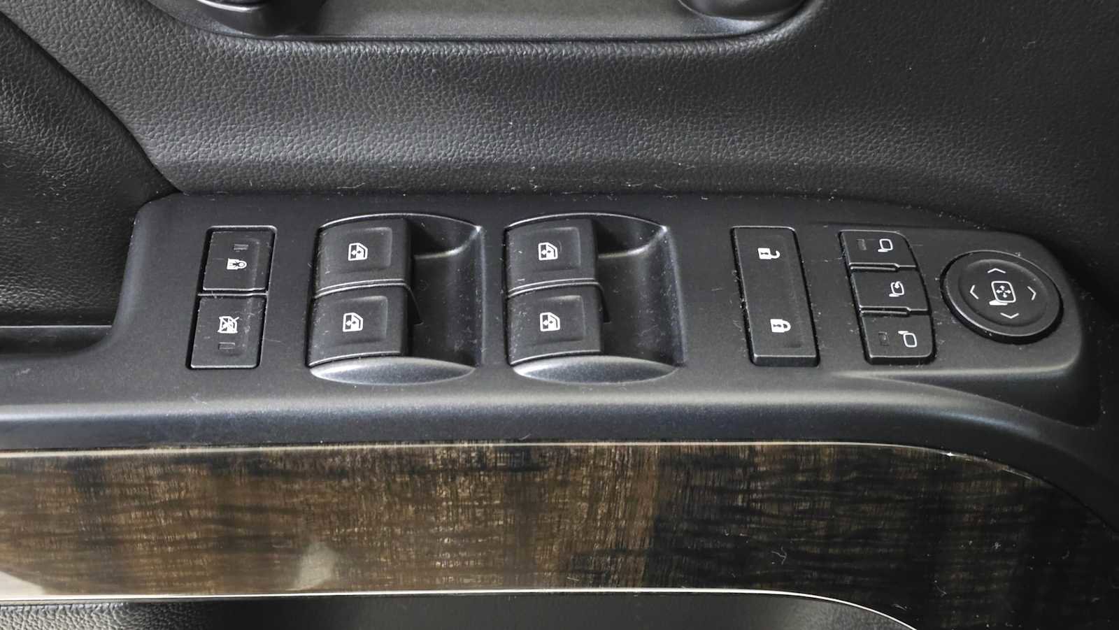 Used 2015 GMC Sierra 3500 Denali w/ Duramax Plus Package image 25