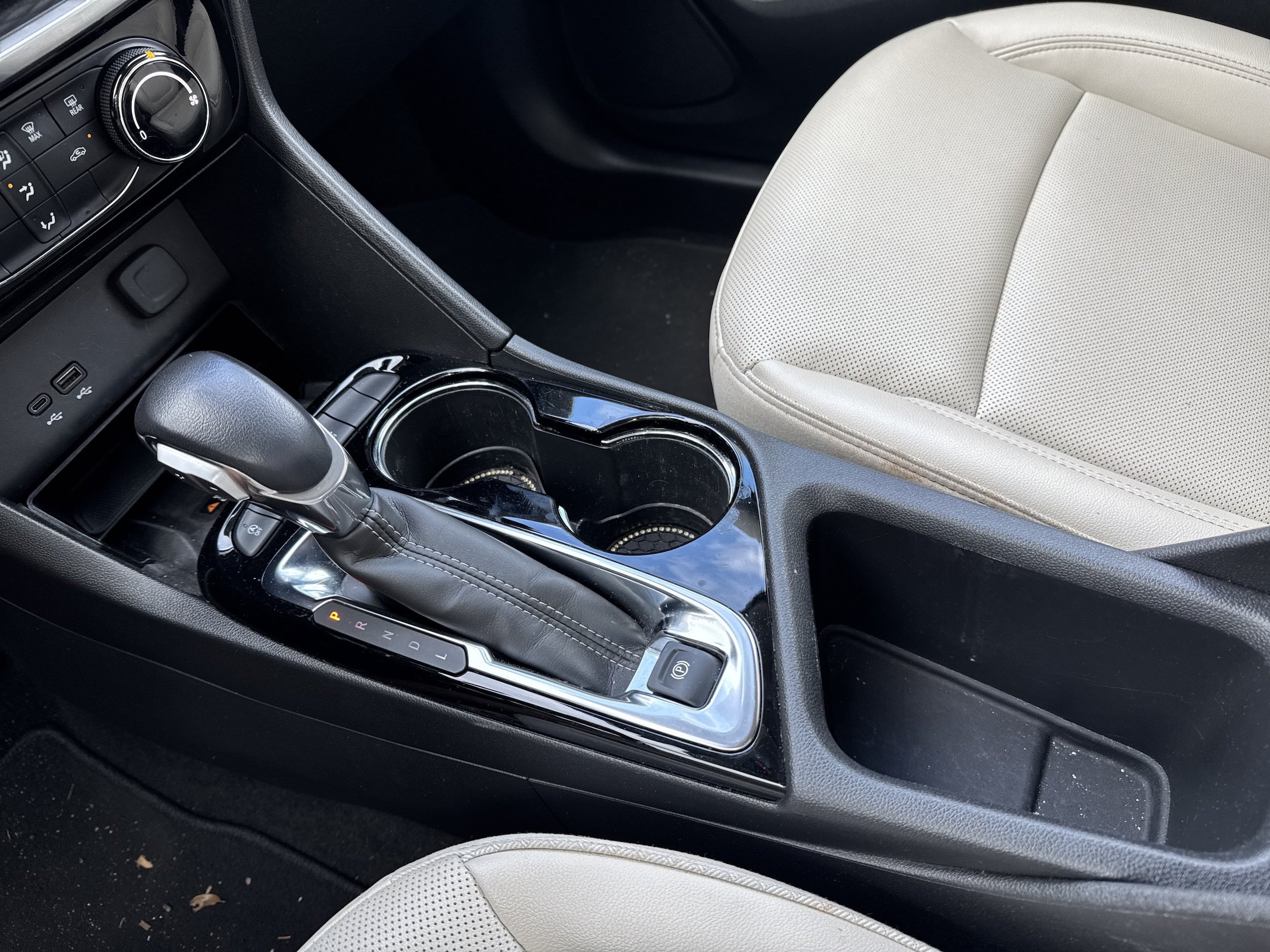 Used 2024 Buick Encore GX Sport Touring w/ Advanced Technology Package FWD image 29