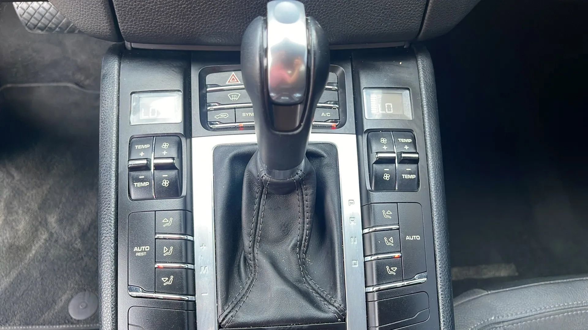 Used 2017 Porsche Macan image 10