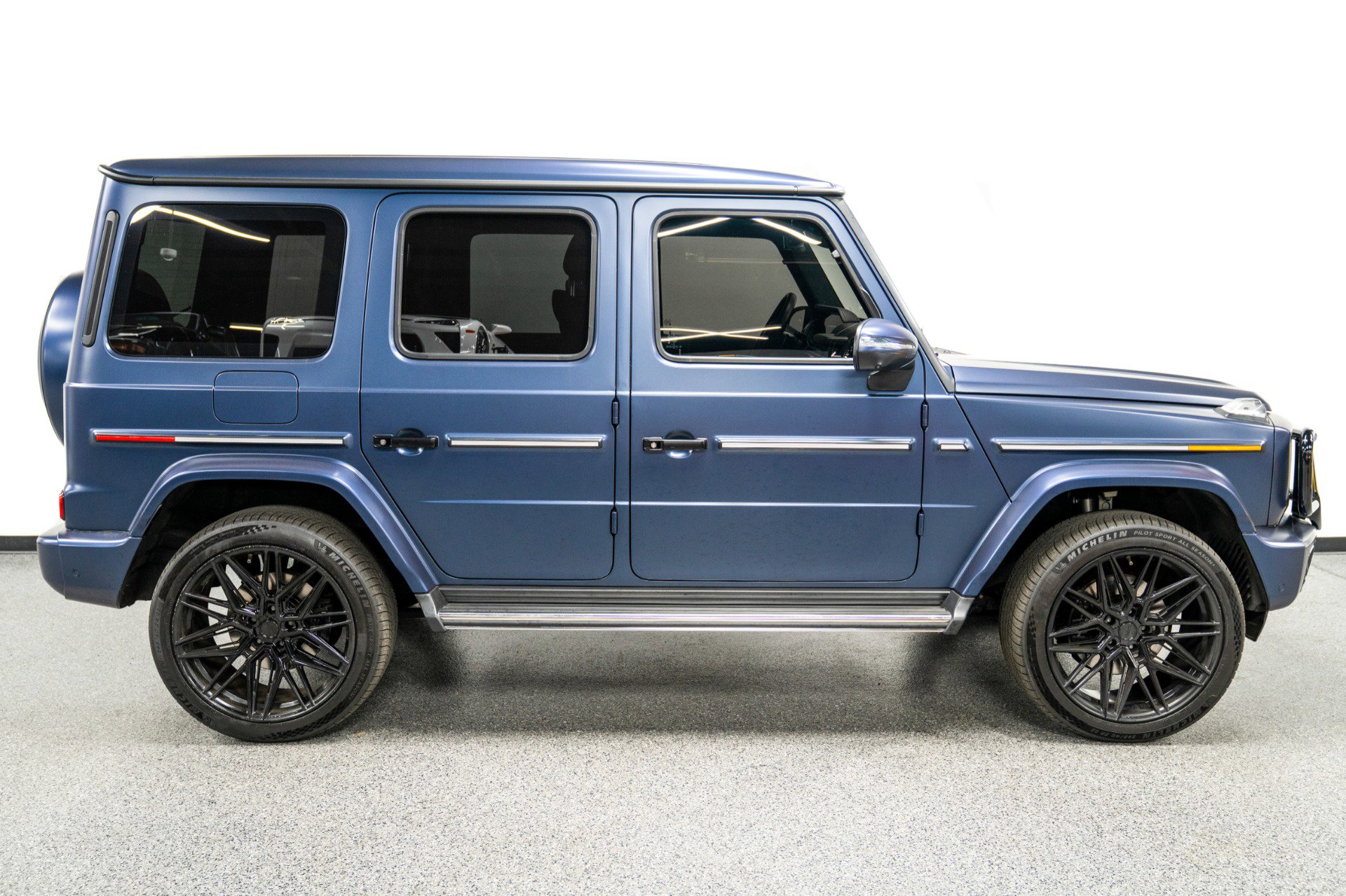Used 2025 Mercedes-Benz G 550 image 50